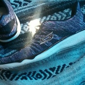 Running shoes air-cooled memory foam